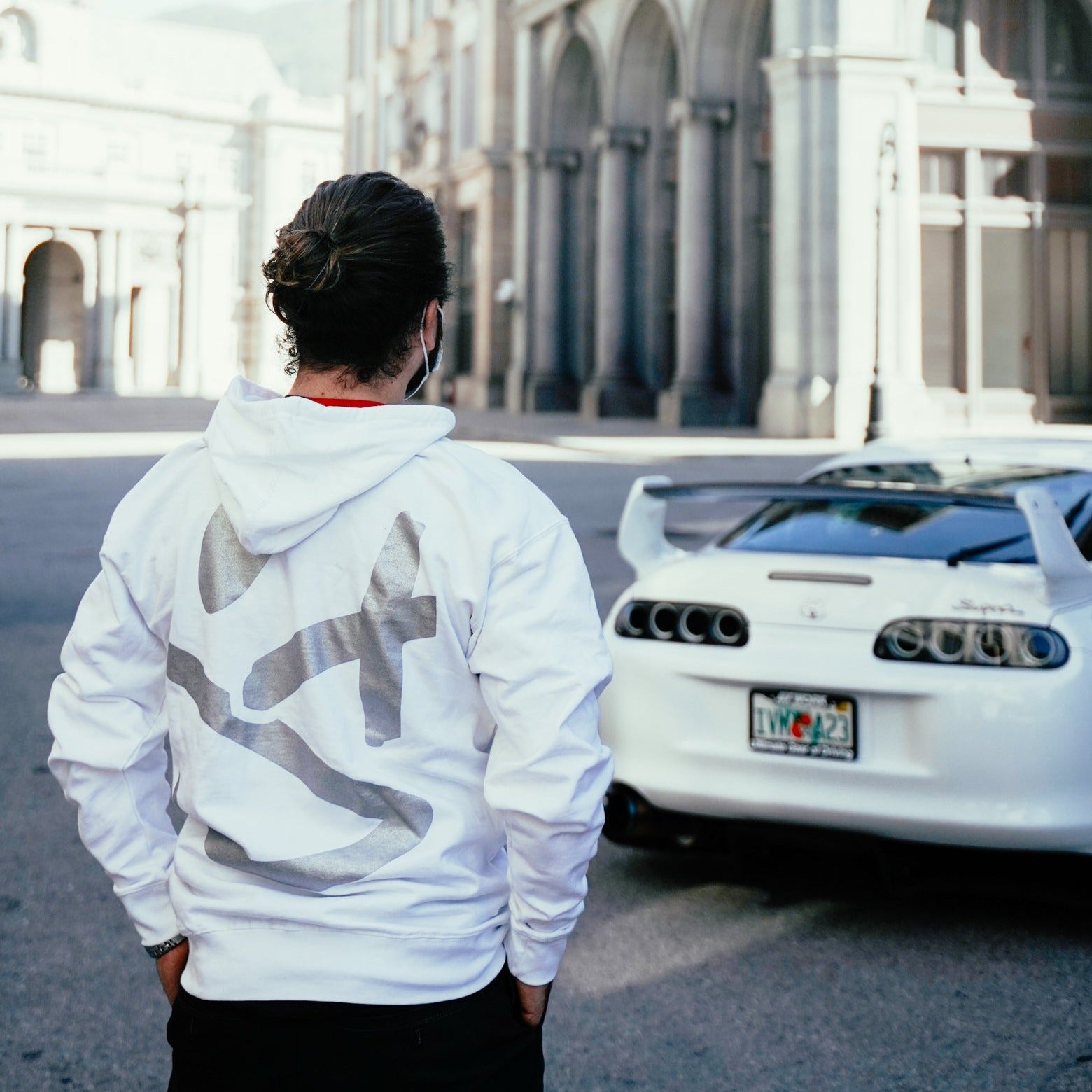 Big Smiley Hoodie [White/Metallic Silver Print]